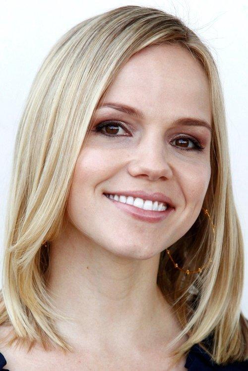 Portrait of actor Alexa Havins