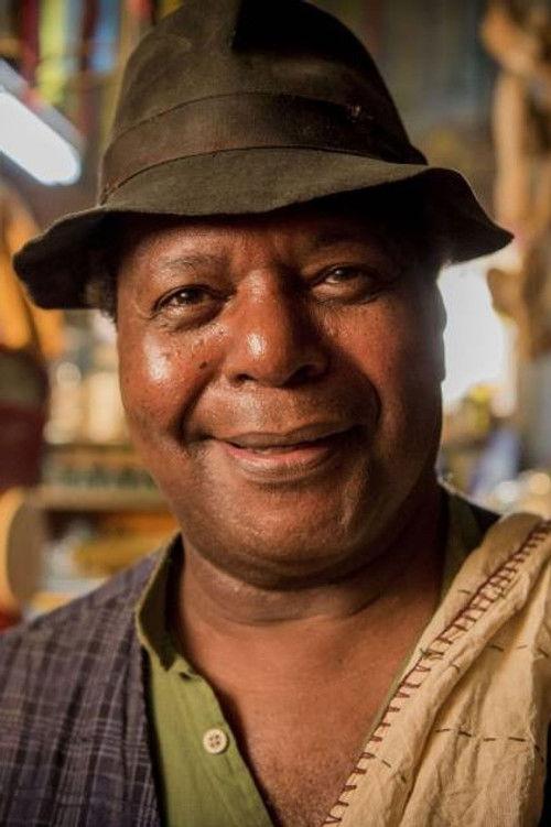 Portrait of actor Gésio Amadeu