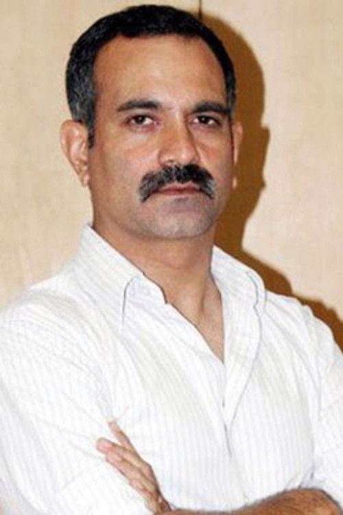 Portrait of actor Manish Choudhary