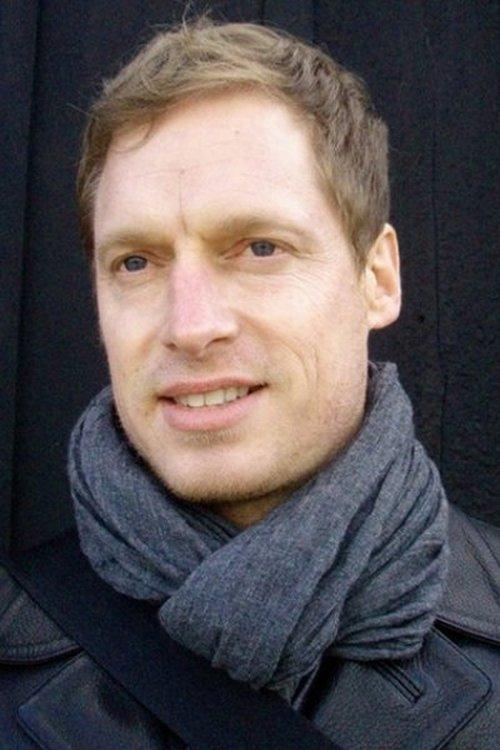 Portrait of actor Scott Thrun