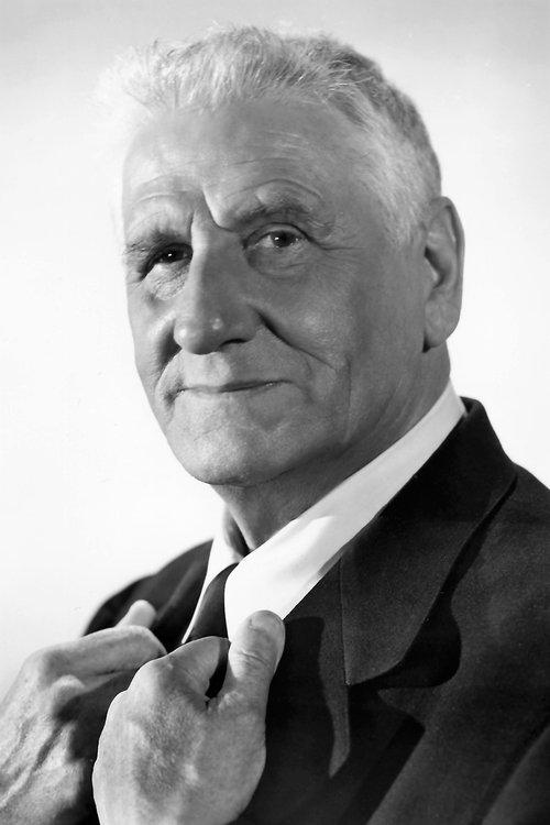 Portrait of actor Finlay Currie