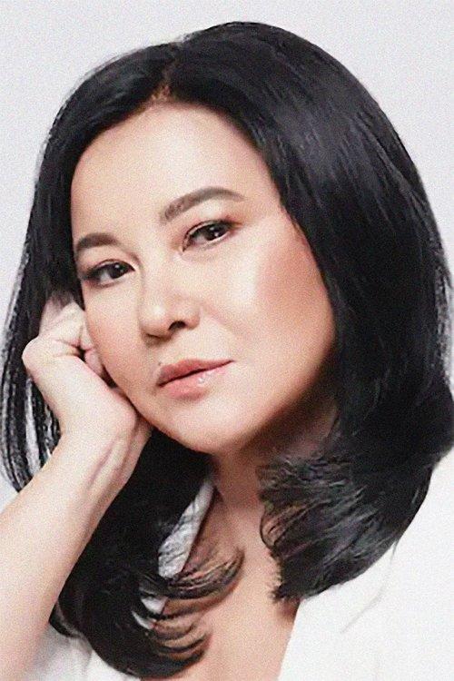 Portrait of actor Lorna Tolentino